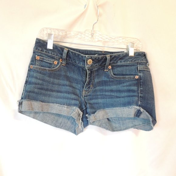 American Eagle Outfitters Pants - American Eagle Womens Size 6 cuffed jean shorts